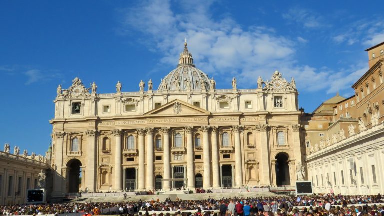 Italy, Vatican, France & More (12 Days)