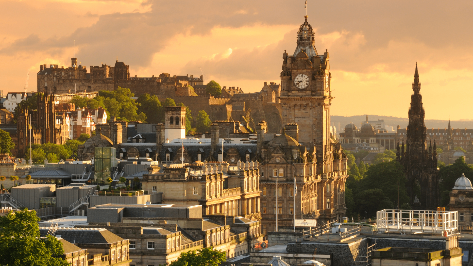 UK & Beyond: 8-Day Road Trip Through London, Liverpool & Scotland